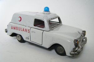 1//43 AMBULANCIA CADILLAC MILLER-METEOR ROJA AMBULANCE 112 ATLAS