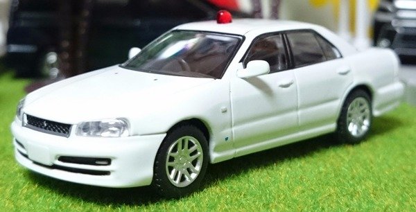 トップ トミカリミテッドヴィンテージネオ 日産 25GT-X スカイライン ミニカー