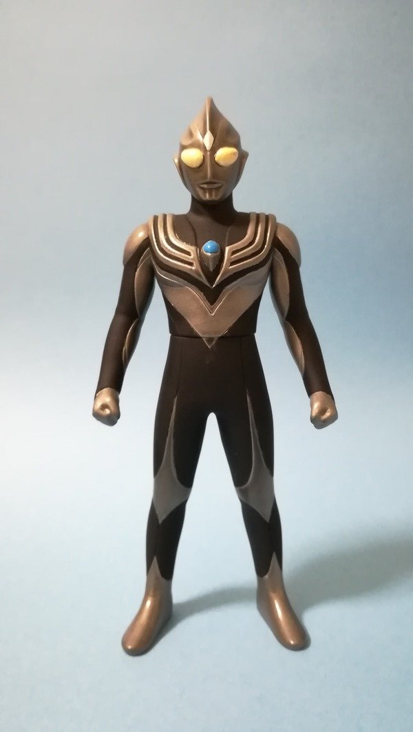 〈未使用〉超でか フィギュア ティガダーク、ウルトラマンアグルV2、ネオス 未使用〉超でか フィギュア ティガダーク、ウルトラマンアグルV2