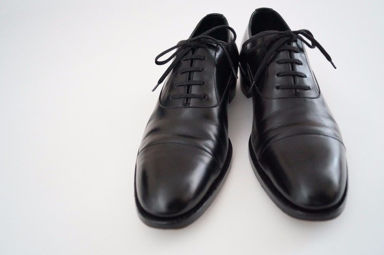 John Lobb、Alden、Church's……ブラックレザーを比較分析 販売認定店 【極美品】RENDO 外羽根プレーントゥ ワインハイマー ボックスカーフ 8 ドレス/ビジネス