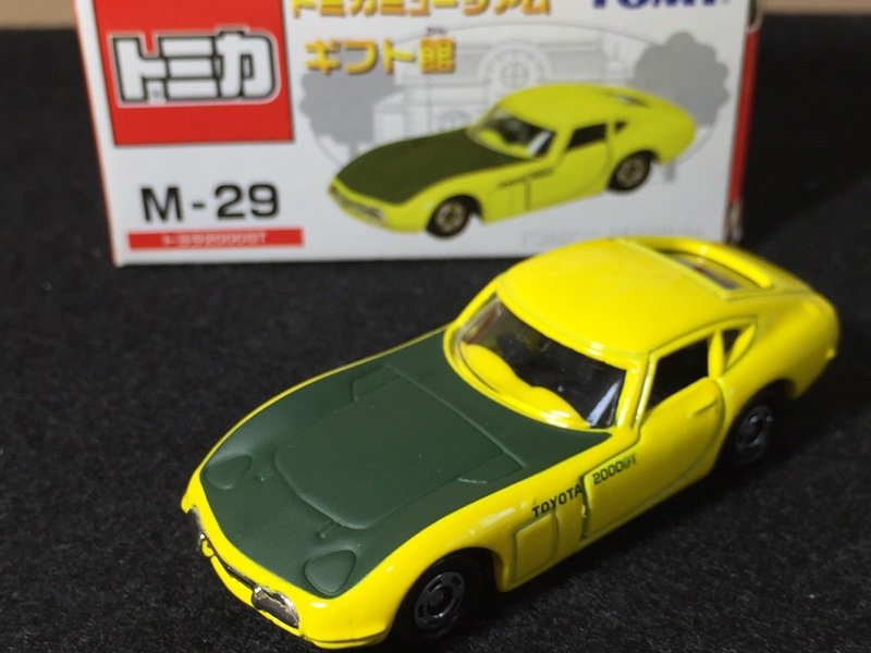 トミカ   トヨタ2000GT