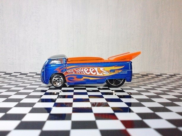 CUSTOMIZED VW DRAG TRUCK