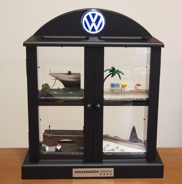 Volkswagen Design ミニカーケース棚 Volkswagen Design ミニカーケース棚