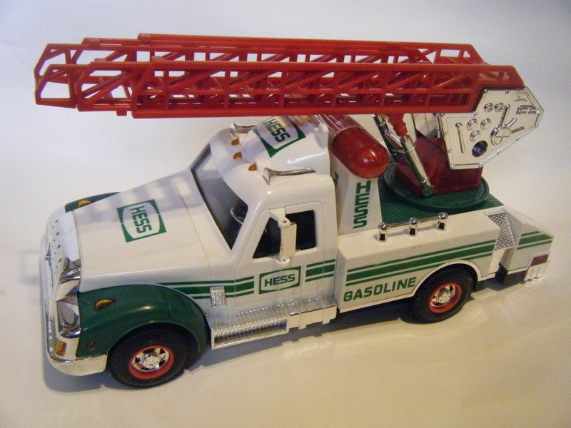 AMERADA HESS CORPORATION (USA) HESS RESCUE TRUCK (CHINA MADE)