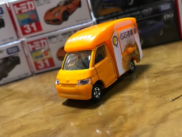 Amazon.com: TAKARA TOMY Tomica No.91 Coco Ichibanya Kitchen