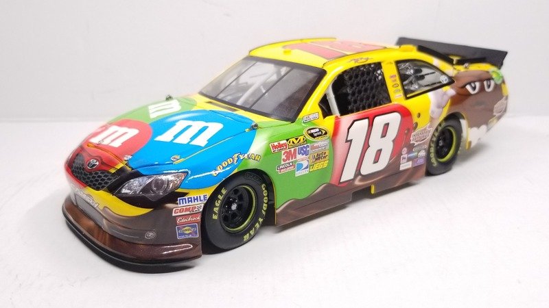 #18 Kyle Busch/m&m's 2012