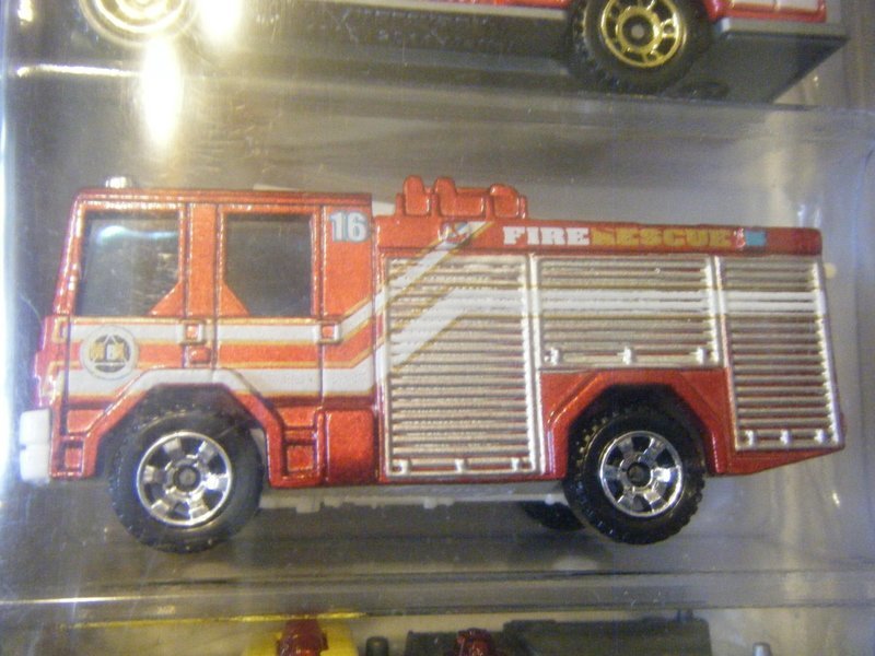 MATCHBOX/EMT 5 PACK 2013 　DENNIS SABRE "FIRE RESCUE　16"