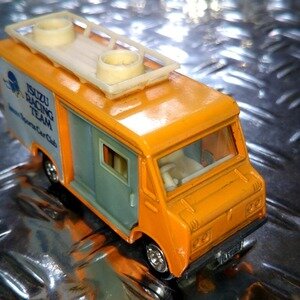 049 02 isuzu elf hi roof or 01