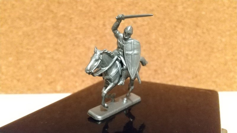 中世/ヨーロッパ　リヴォニア騎士団　1/72フィギュア　ZVEZDA