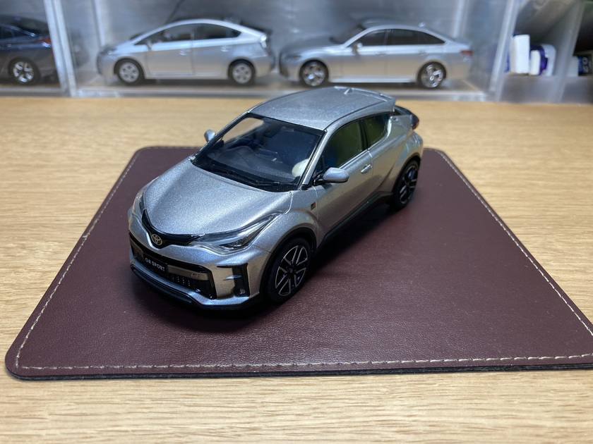 トヨタ カラーサンプル C-HR GR SPORT 2K0メタルストリーム