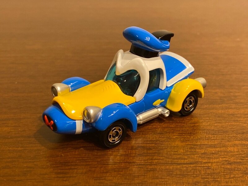 ドナルド　レーシングカー