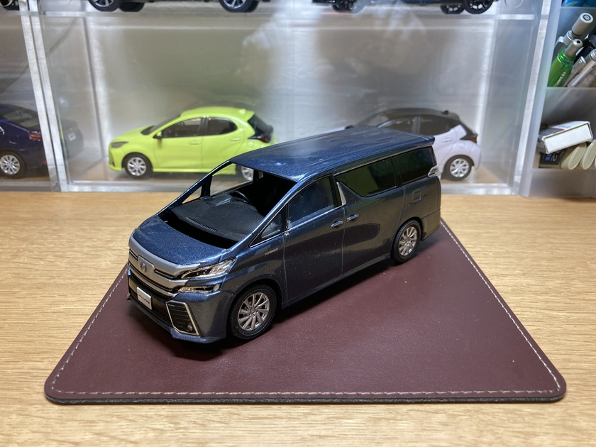 トヨタ カラーサンプル ヴェルファイア 2台目前期ハイブリッド 8V5グレイッシュブルーマイカメタリック（譲渡済み） | shun140419  Museum | MUUSEO 653177