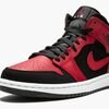 ナイキ Air Jordan 1 mid bred