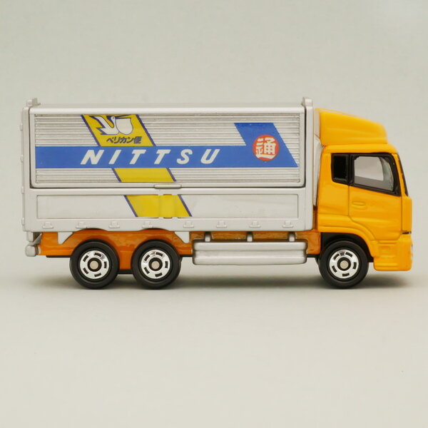 日産ディーゼル工業　クオン　展示用？ミニチュアカー ミニカー トミカ 日産ディーゼル UDトラックス クオンミキサー車