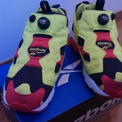 Reebokスニーカー