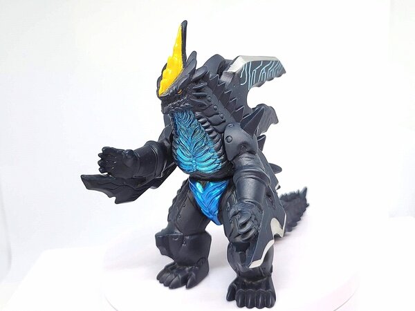 ウルトラ怪獣シリーズ100 カミソリデマーガ (キャラクタートイ