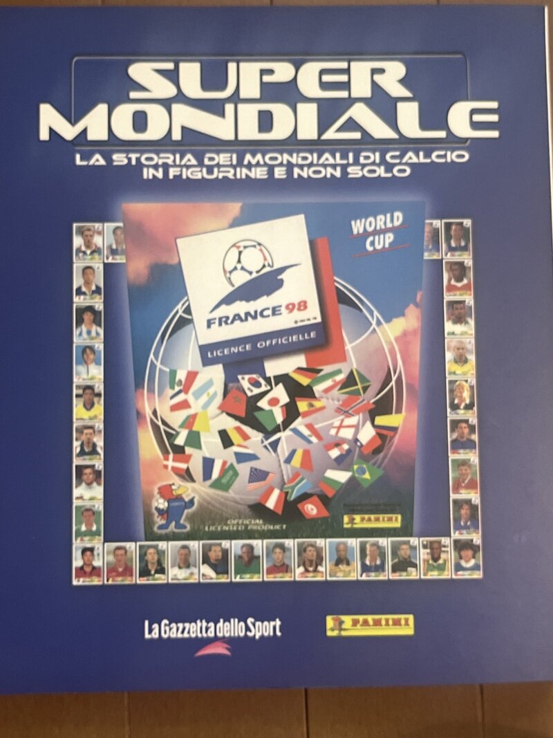 la gazzetta dello sport PANINI calciatori ALBUM SUPER MONDIALE(W杯) la storia dei MONDIALI di CALCIO PANINI 2006年発売 W杯フランス大会98年