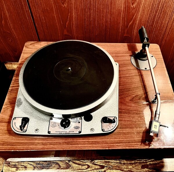 希少】GARRARD Model T レコードプレーヤー - メルカリ
