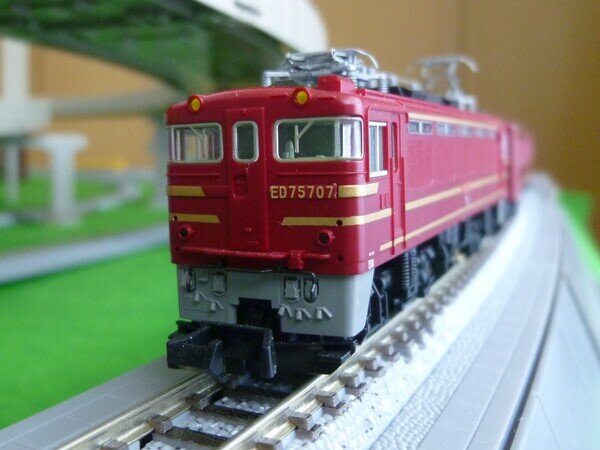 9150 ED75 700形(前期型・オリエントサルーン色)