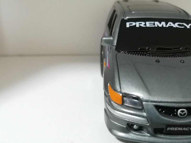 マツダ　プレマシー　ダッシュカー５ B