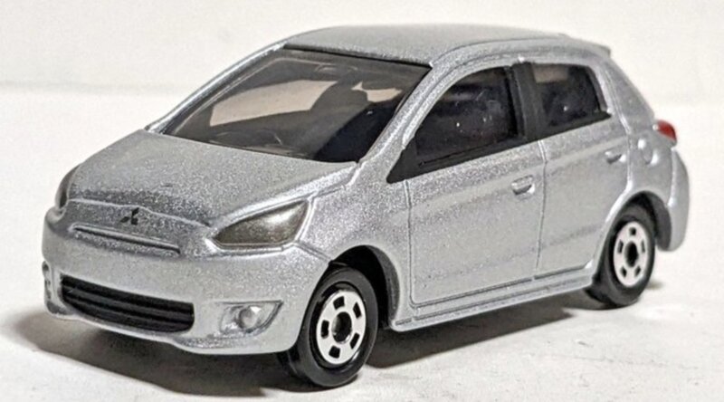 トミカ標識セット12 三菱ミラージュ
