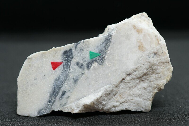 金銀鉱石 (gold-silver ore)　高千鉱山　#0555