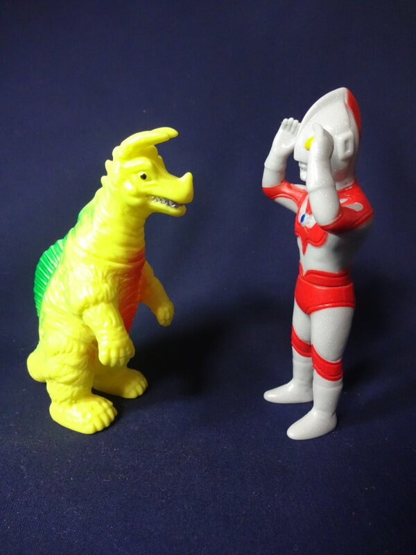 Amazon.co.jp: ブルマァク怪獣シリーズ キングザウルス三世 蓄光