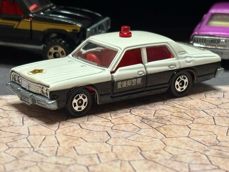 トミカ　Toyota  クラウン　パトロールカー
