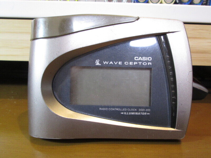 カシオ　目覚まし時計　WAVE CEPTOR　DQD-200