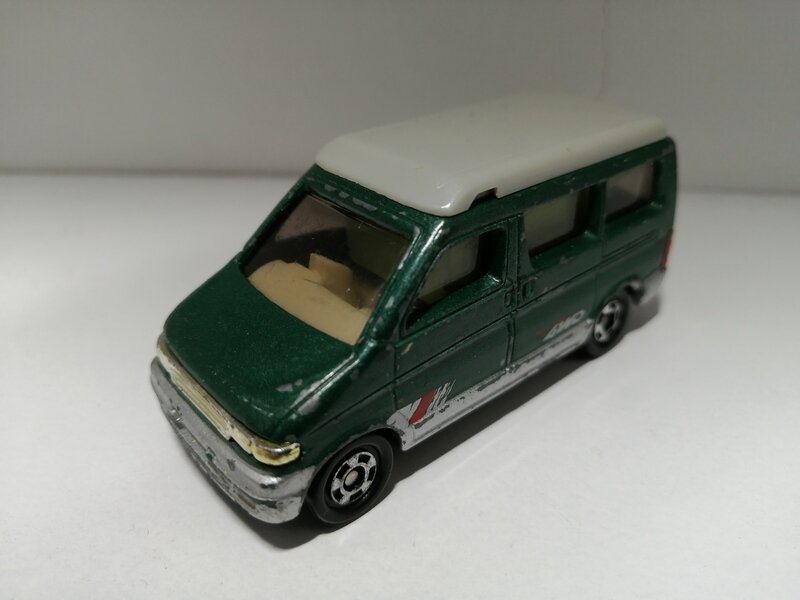 マツダ　ボンゴフレンディ　トミカ