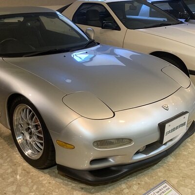 マツダトミカ