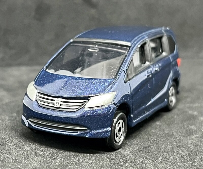 トミカ84-7 Honda フリード