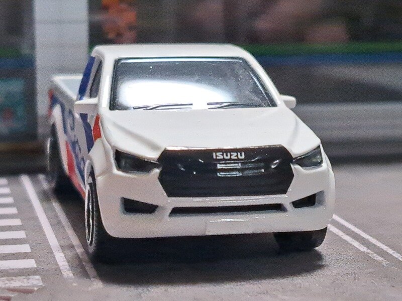 Majorette “Racing Edition5” ISUZU D-MAX
