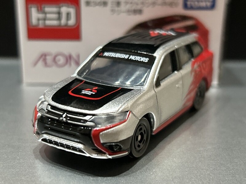 三菱 アウトランダーPHEV ラリー仕様車