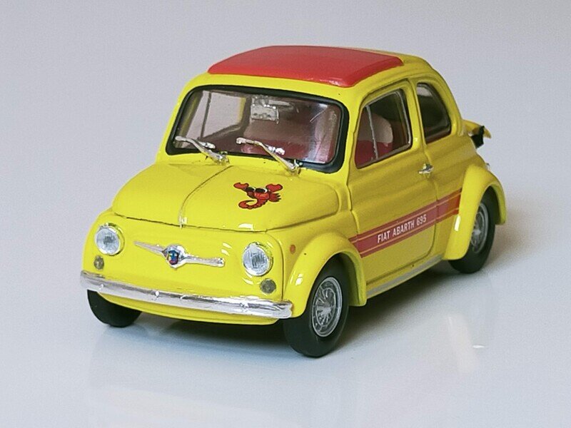 FIAT ABARTH 695 SS ASSETTO CORSA  Giallo Modena con tetto rosso