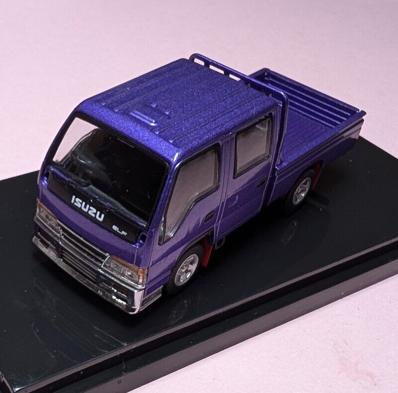 Model 1 いすゞ エルフ ダブルキャビン