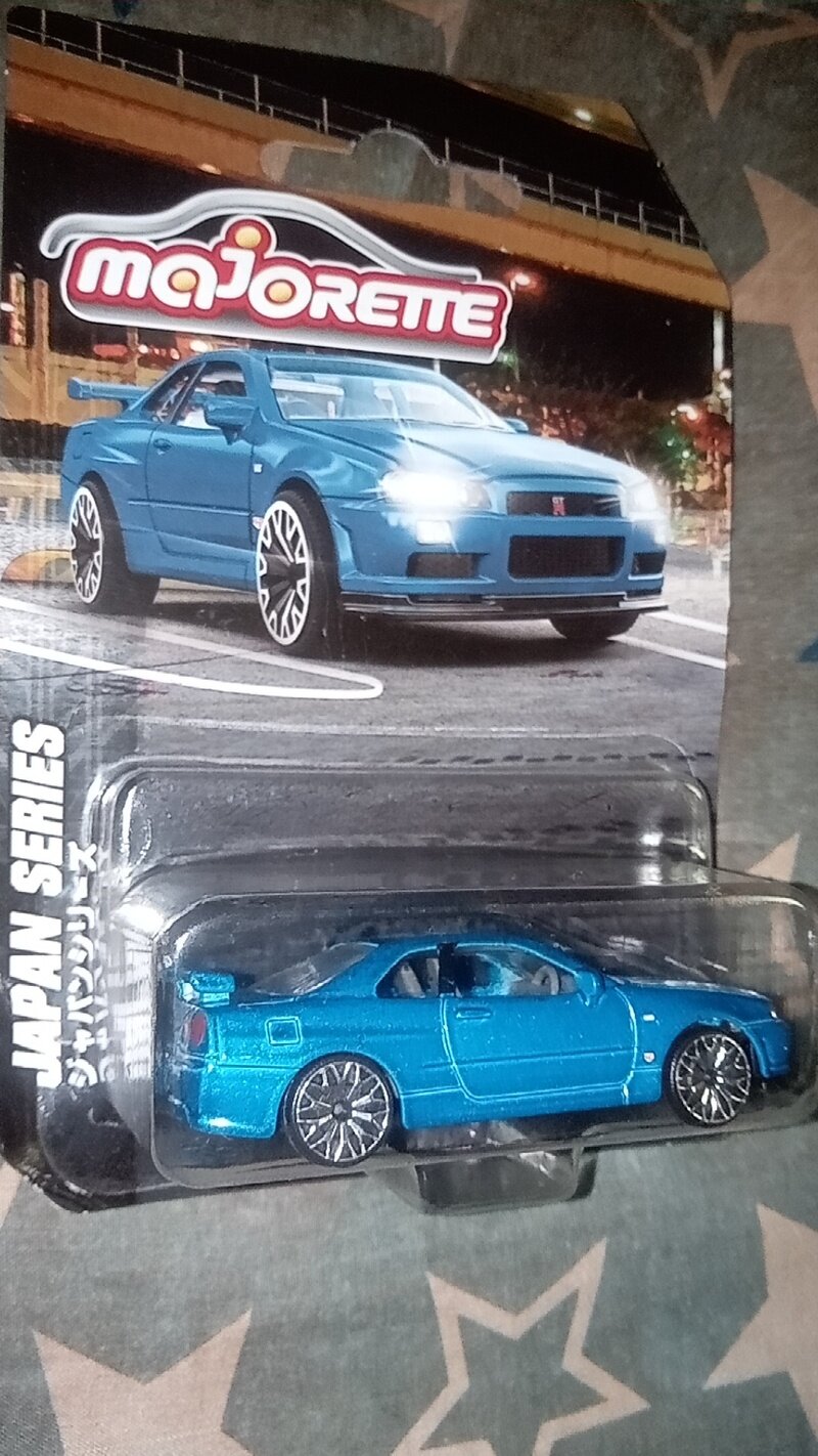 マジョレット海外限定日産スカイラインGT-R34