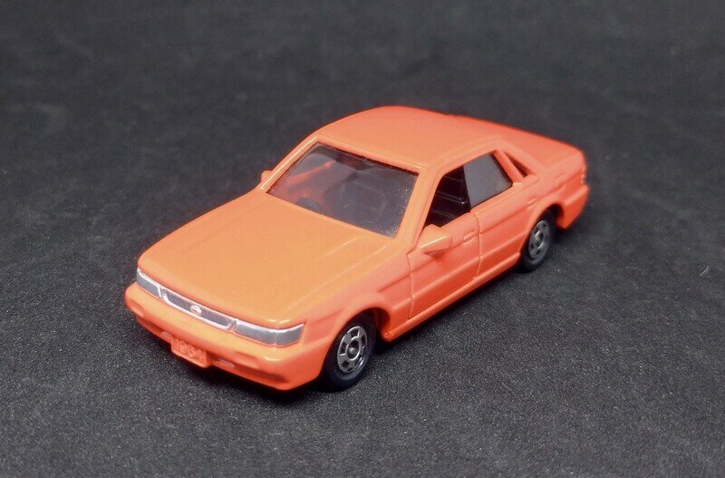 トミカ No.51 ニッサンブルーバード(1Hホイール)