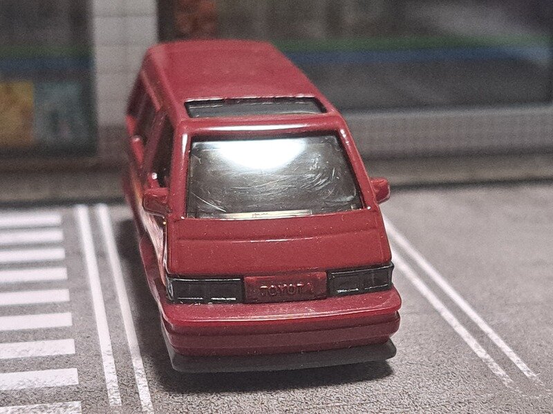Hot Wheels “J-IMPORTS” '86 TOYOTA VAN