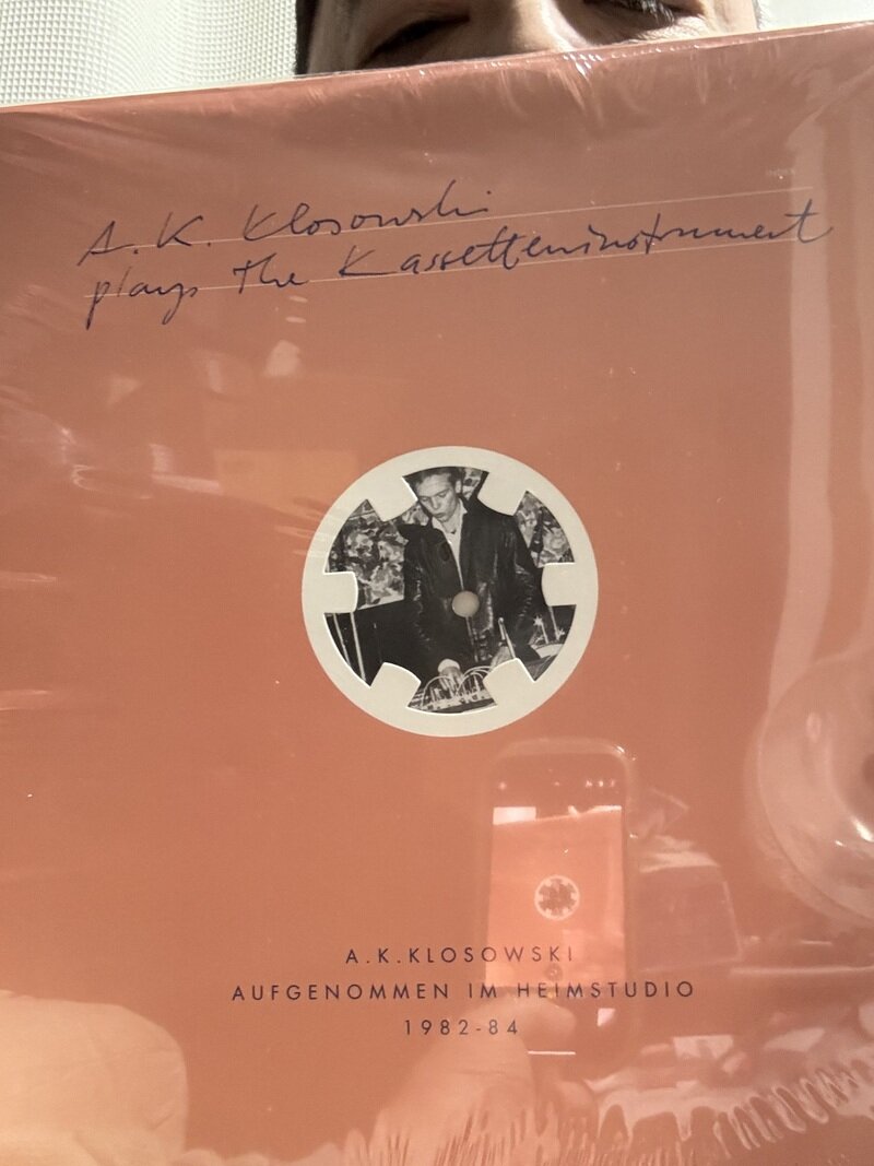 A. K. Klosowski “Plays The Kassetteninstrument”
