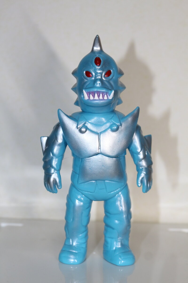 ロボット怪獣 シルバーロボ