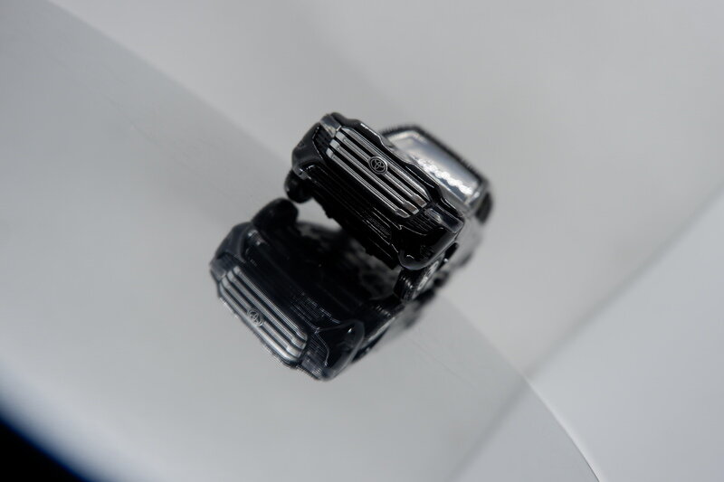 トミカ トヨタ LC300 ランドクルーザー