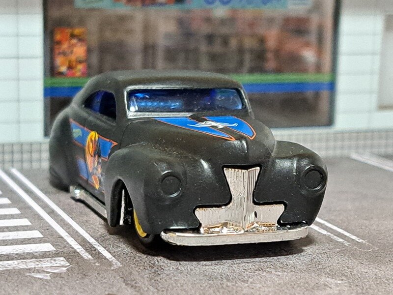 Hot Wheels “Spider-Man Maximum Venom” Tail Dragger
