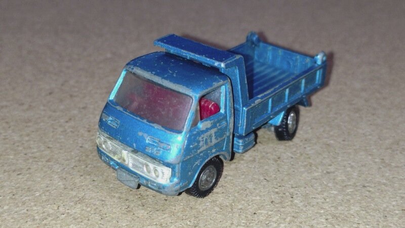 No.35 Isuzu ELF Dump