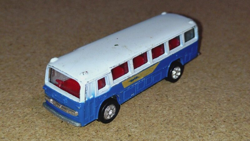 No.41 Mitsubishi Fuso Bus