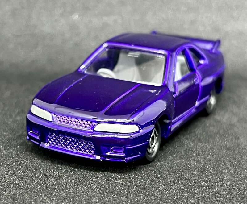 トミカ20-7 日産 スカイライン GT-R (R-33)