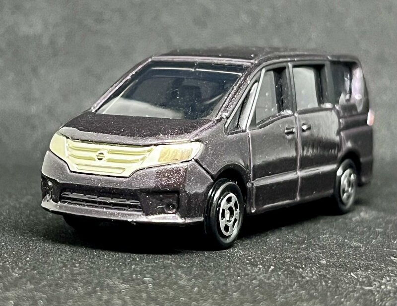 トミカ99-7 日産 セレナ