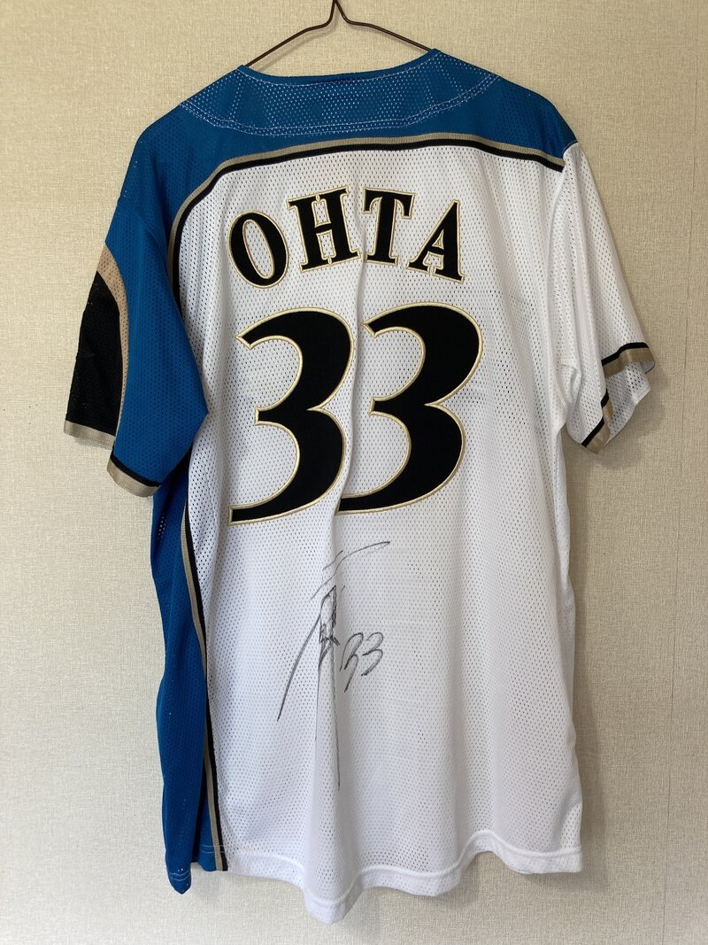 北海道日本ハムファイターズ 大田泰示 直筆サイン入りユニフォーム