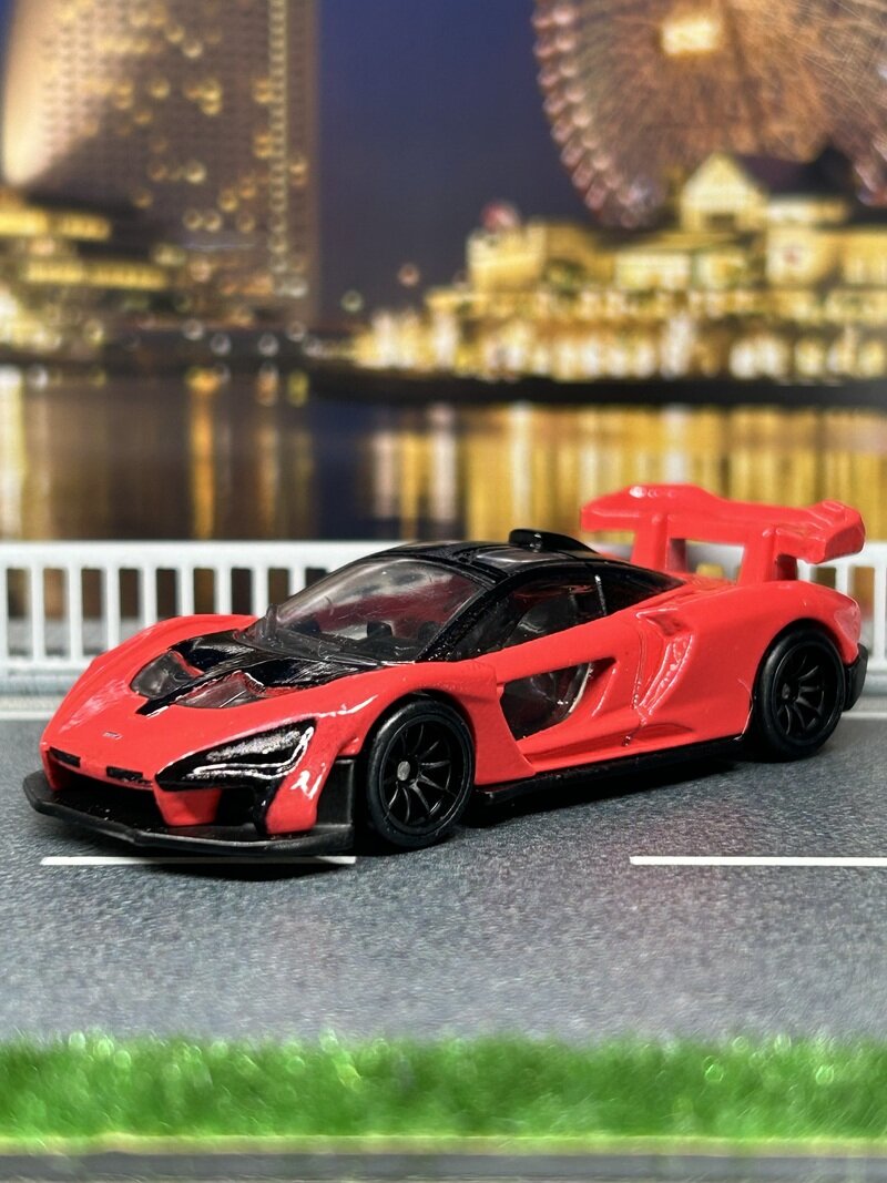 McLaren Senna