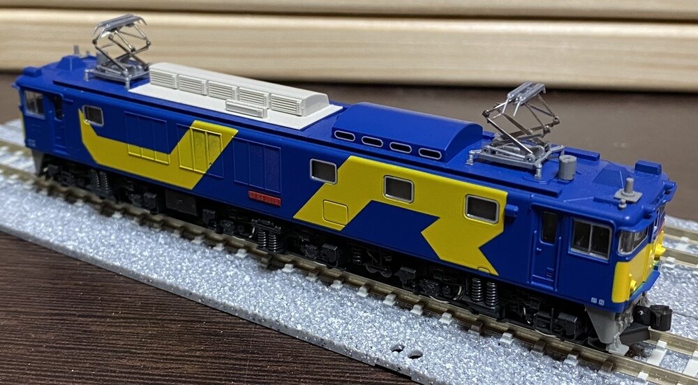 KATO EF64 1010 試験塗装 (加工品) EF64 1010号機 JR貨物試験塗装が入線です。KATO 3023-2